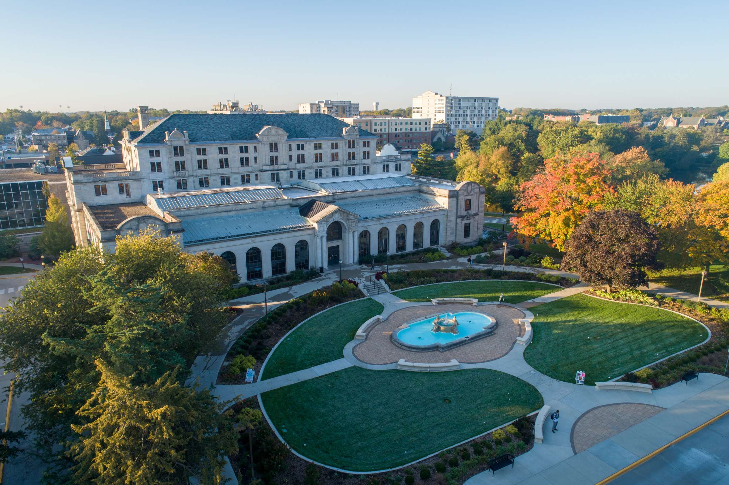 Drone photo of the Memorial Union with the fountain in view